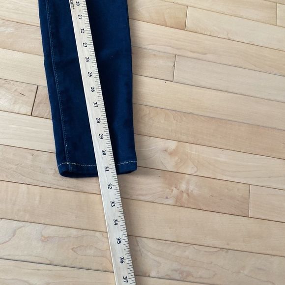 2 For $25 Michael Kors skinny jeans size 2 - Picture 11 of 12